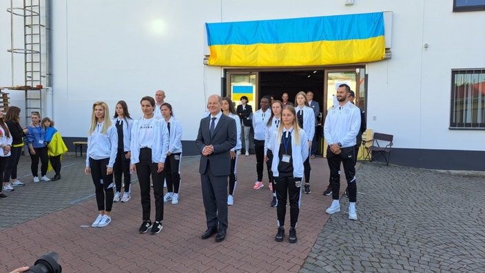 Kanzler Olaf Scholz _ FC Kryvbas